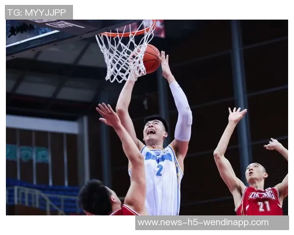 马威直言雷霆冲击篮筐时常受益于裁判判罚的偏袒行为