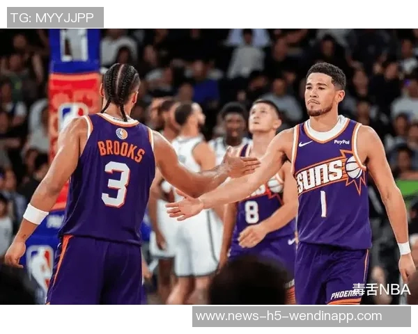 布克强调团队合作重要性力求避免单打独斗保持合理出手机会